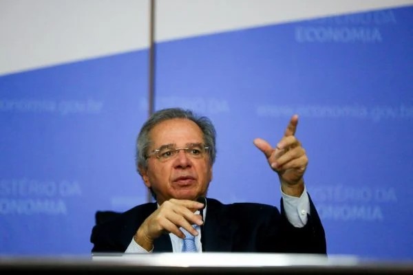 Paulo Guedes descarta manter auxílio emergencial em 2021