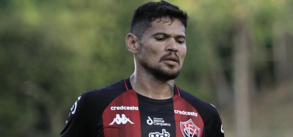 De virada, Vitória perde para o Avaí em casa por 2 a 1