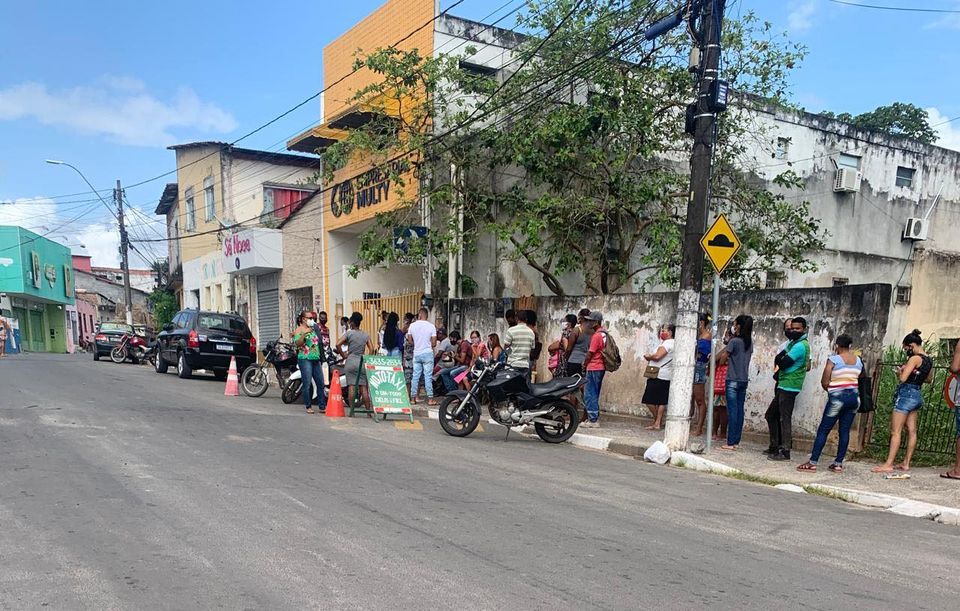 Usuários dos serviços dos Correios reclamam da demora no atendimento em Mata de São João