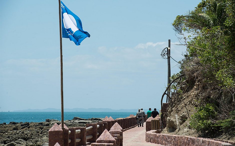 Depois de Guarajuba e Itacimirim, Ilha dos Frades tem Selo Bandeira Azul renovado