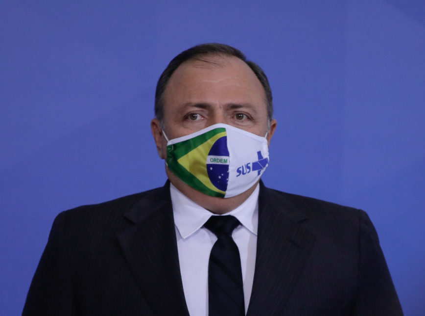 Ministro da Saúde é diagnosticado com coronavírus