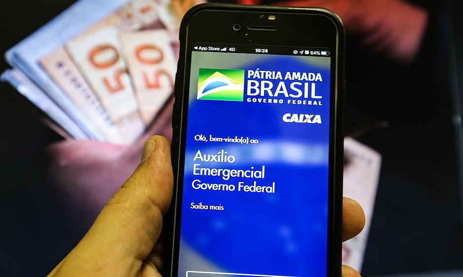 Bolsonaro sanciona projeto de lei que cria poupança social digital