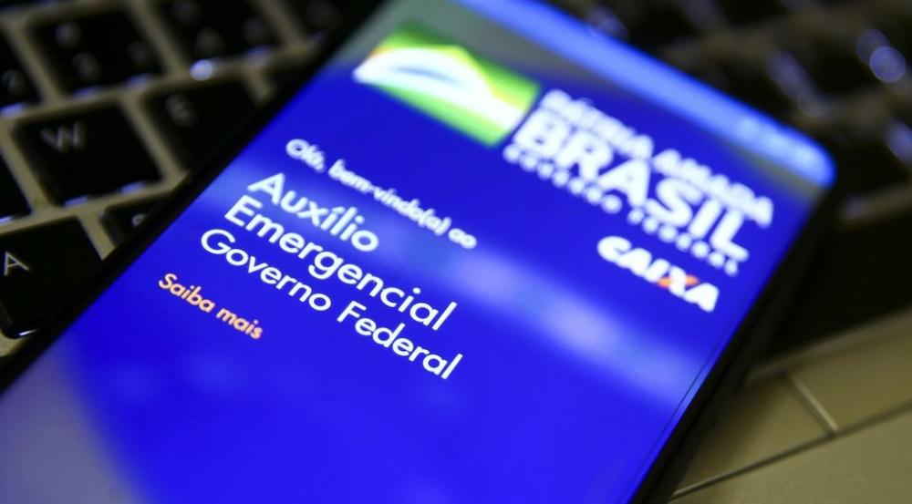 Caixa paga 7ª parcela para nascidos em maio