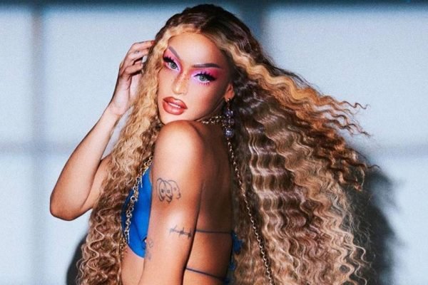 Pabllo Vittar ganha prêmio de 'Melhor Artista' do Brasil na MTV europeia