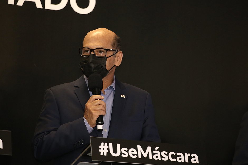 Coronavac: Dimas Covas diz que óbito de voluntário não tem relação com a vacina