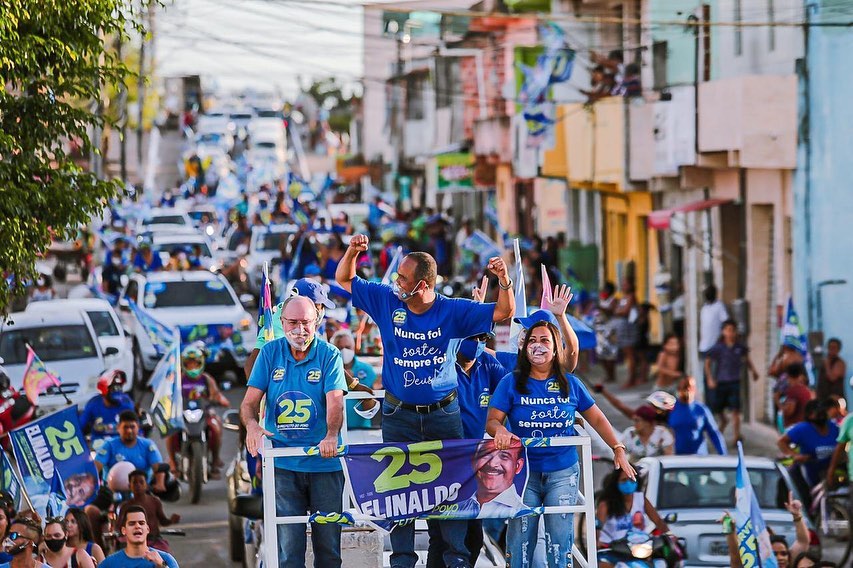 Elinaldo, do DEM, é reeleito prefeito de Camaçari