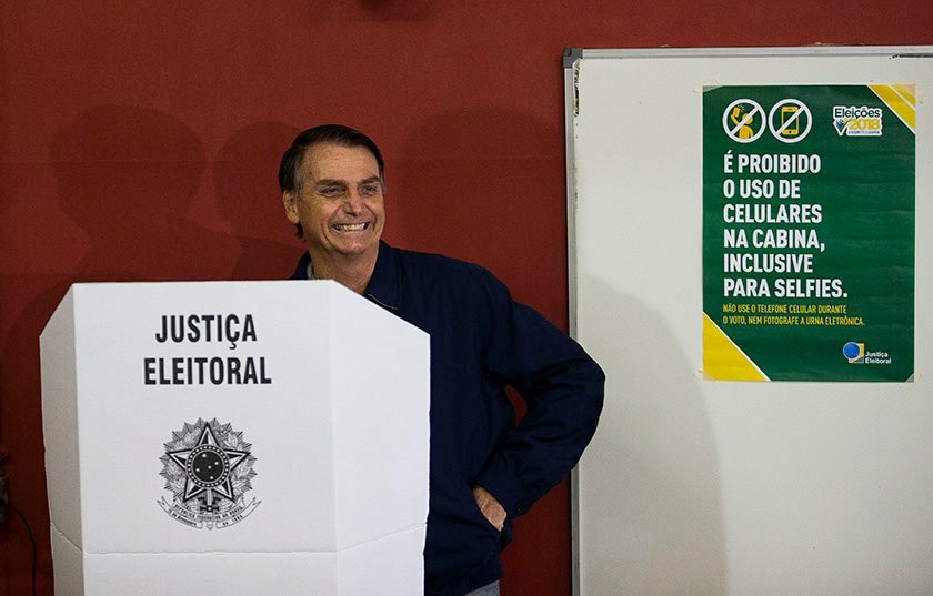 Bolsonaro questiona de novo sistema eleitoral e pede “apuração confiável”