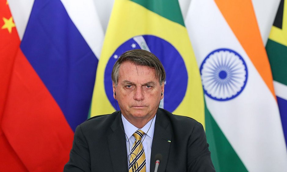 Bolsonaro diz que divulgará países que compram madeira ilegal da Amazônia