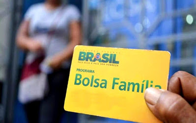 Bolsa Família: governo quer incluir auxílio-creche e prêmios para melhores estudantes