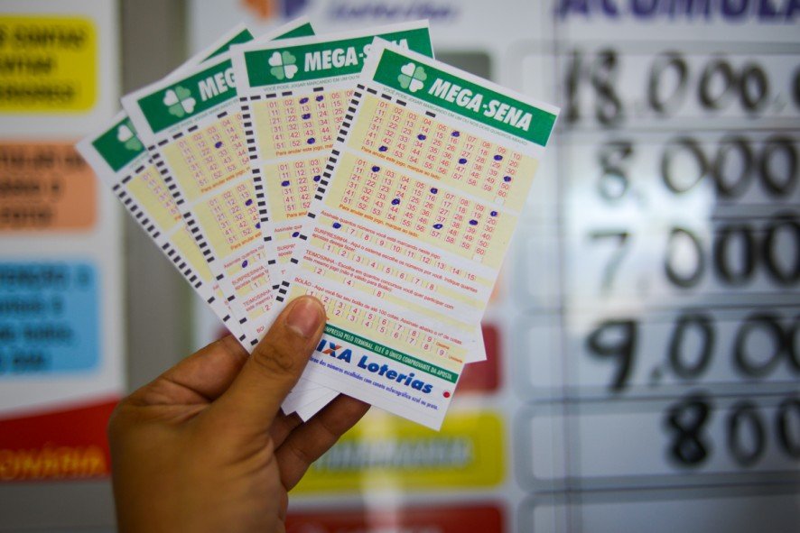 Mega-Sena acumula e pagará R$ 75 milhões no sábado