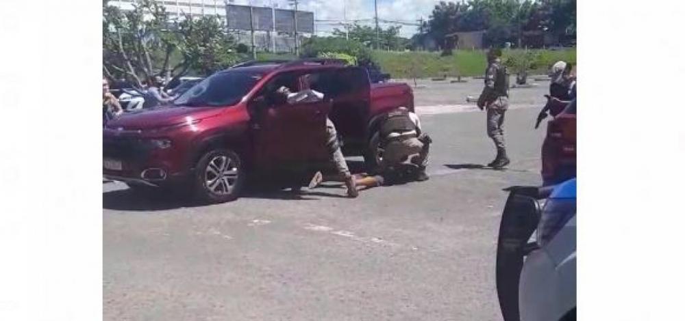 Polícia prende assaltante no Imbuí e recupera carro que havia sido roubado no Itaigara; veja