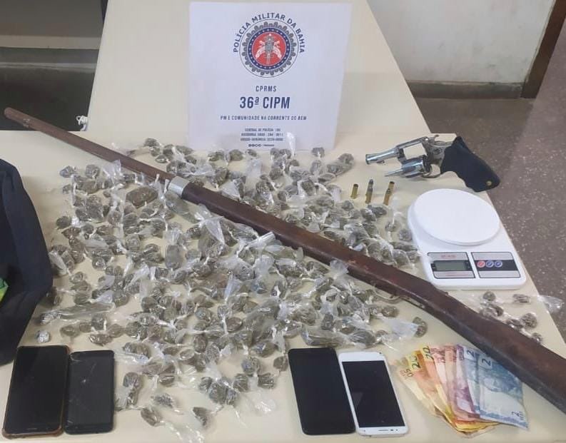 Trio é preso e 306 trouxas de maconha são apreendidas em Dias d’Ávila