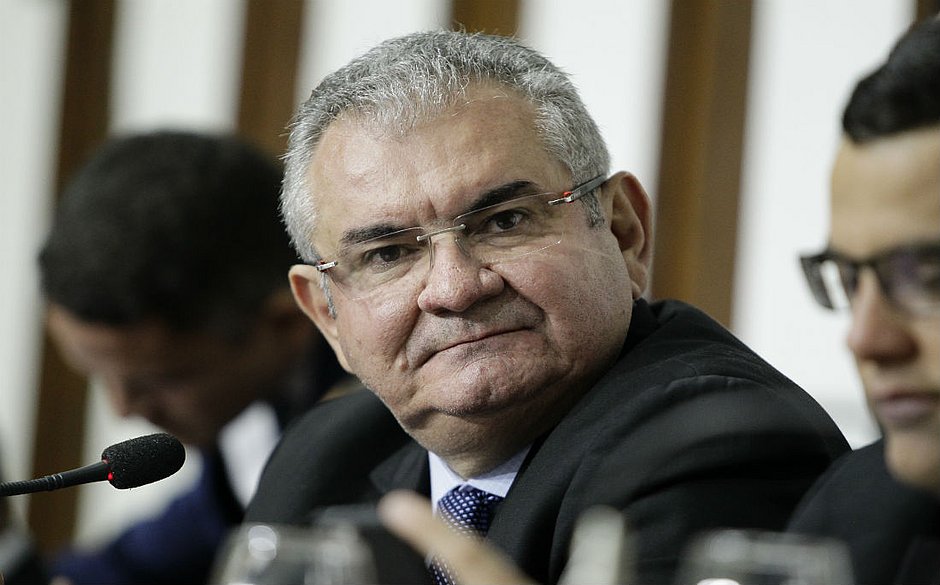 Senador Angelo Coronel testa positivo para Covid-19