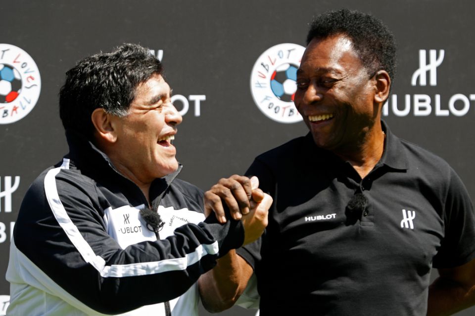Pelé sobre Maradona: 'Espero que possamos jogar bola juntos no céu'