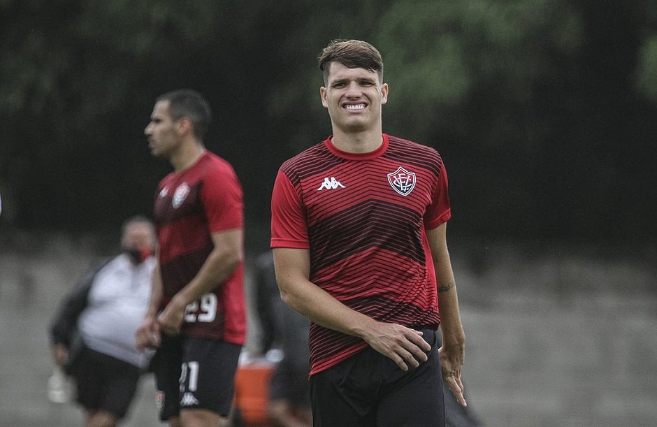 Vitória pega o Confiança e busca o 3º triunfo seguido na Série B