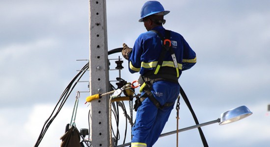 Coelba fará desligamento de energia nesta segunda em Mata de São João