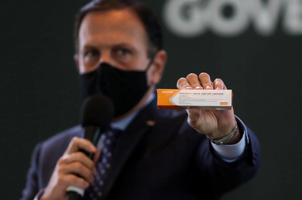 Governo de SP deve anunciar plano estadual de vacinação da CoronaVac nesta segunda