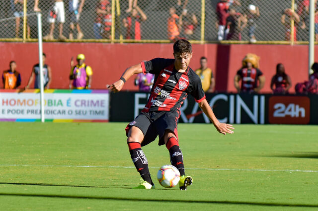 Jogador do Vitória é diagnosticado com Covid-19