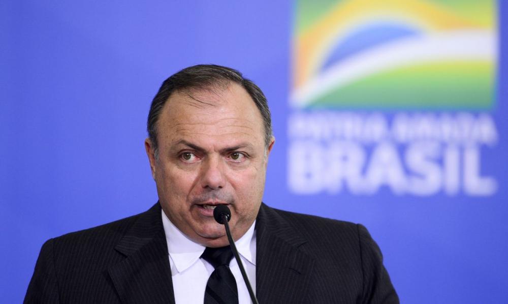 Ministério diz que país poderá ter vacinação em dezembro se a Pfizer conseguir autorização emergencial