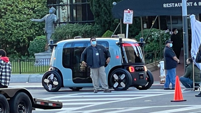 Amazon apresenta 'táxi robô' e prepara aplicativo para brigar com o Uber