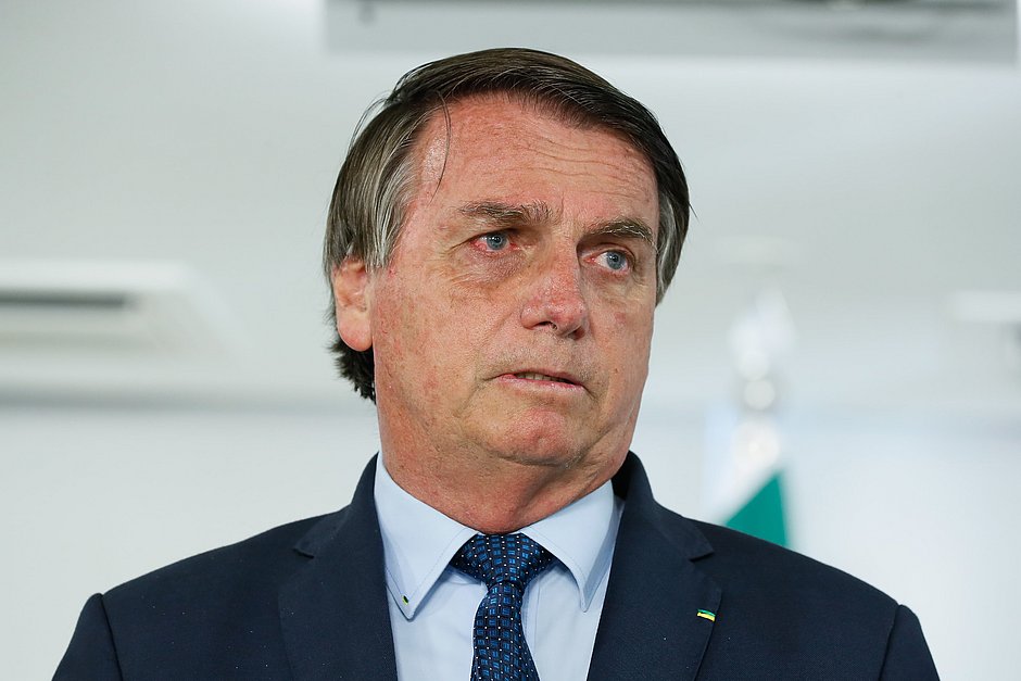 Será preciso assinar termo de responsabilidade para tomar vacina, diz Bolsonaro