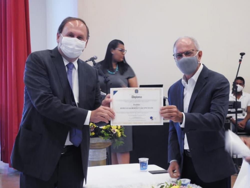 Prefeito eleito em Mata de São João e vereadores são diplomados pelo TRE