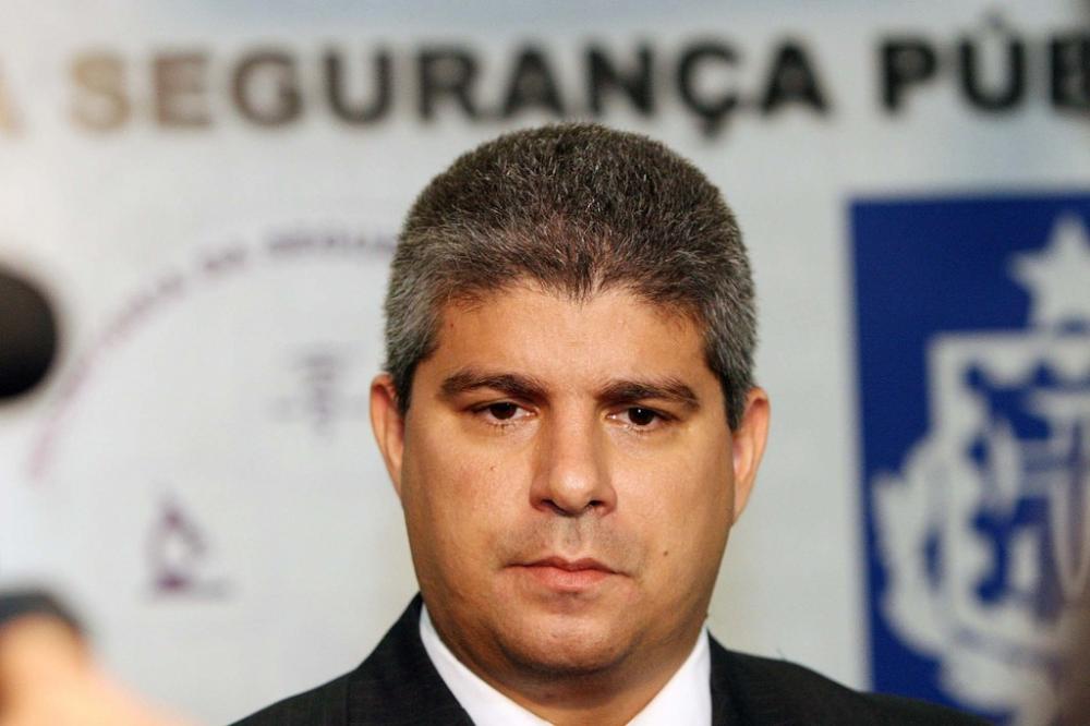 Faroeste: Em mensagem, ex-chefe do MP-BA pergunta a joalheiro famoso sobre “aquela transferência”