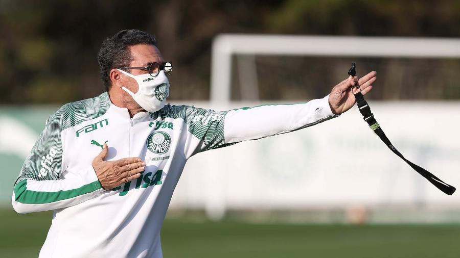Internado com covid, Luxemburgo tem quadro moderado e está estável