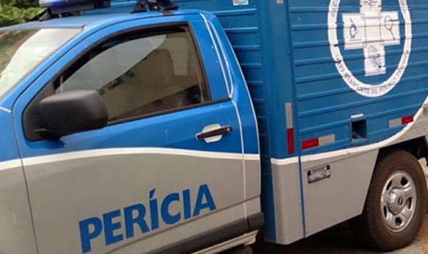 Adolescente de 15 anos é morto dentro de casa em Amado Bahia