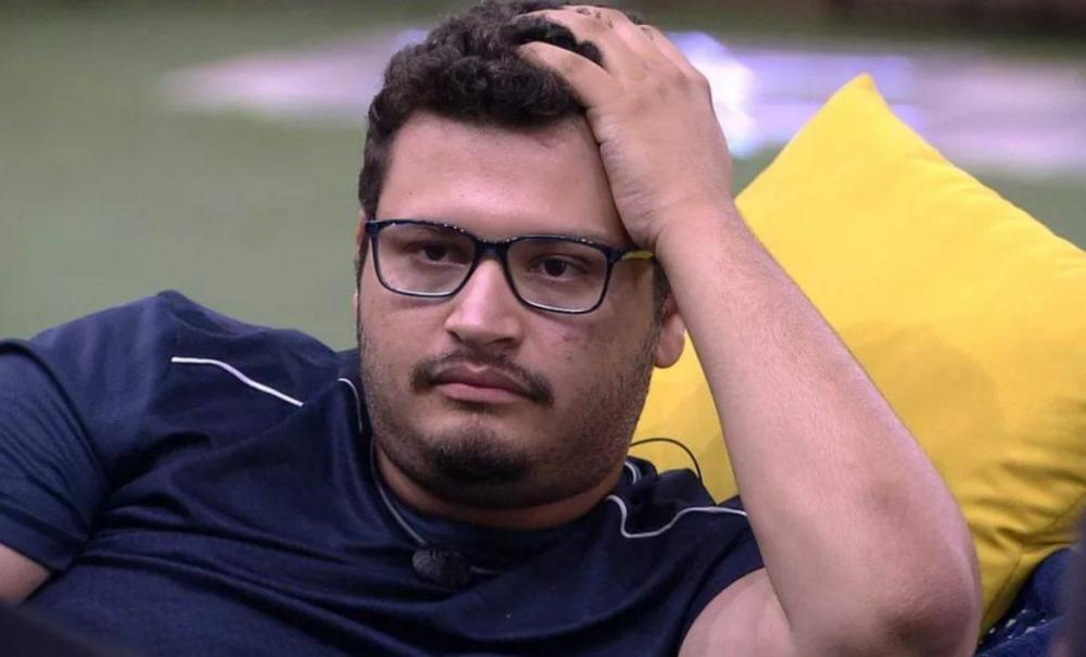 Covid-19: após internação, ex-BBB Victor Hugo é transferido para UTI