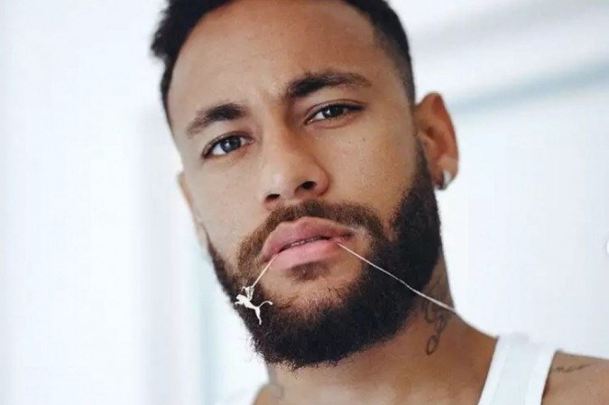 Neymar faz festa de cinco dias para 500 pessoas, mas veta celulares