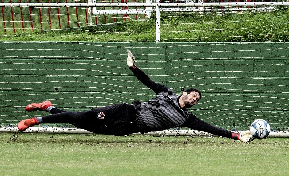 Desde que Ronaldo saiu do time por lesão, média de gols sofridos dobrou