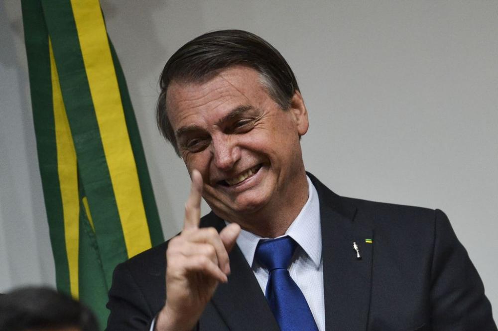 Bolsonaro lidera com folga popularidade digital em 2020, seguido por Huck e Lula