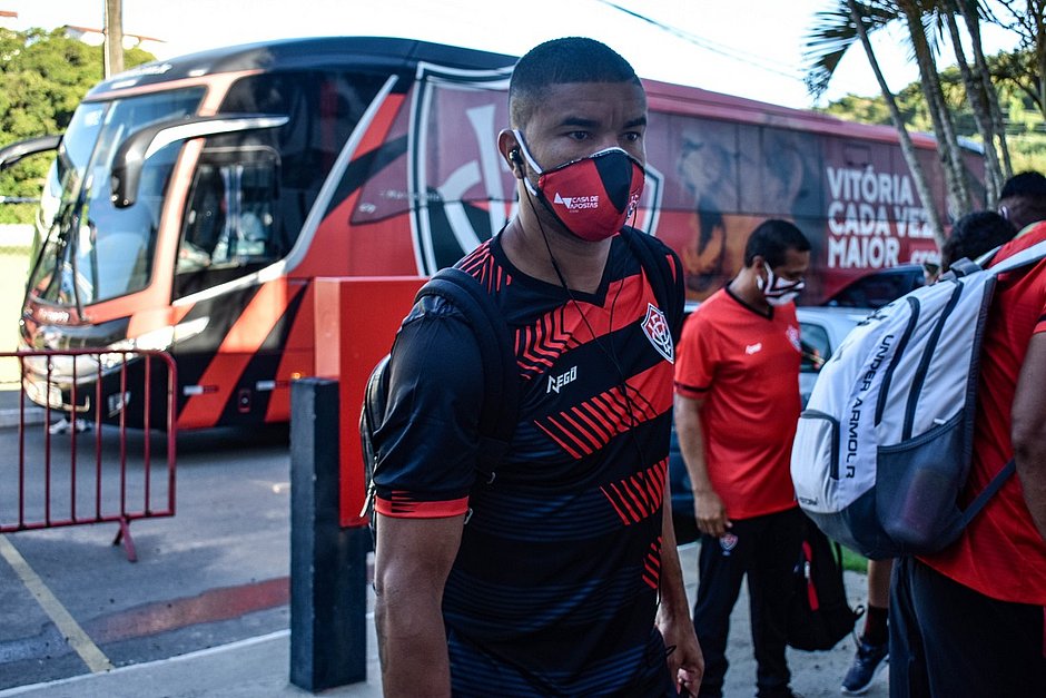 Terceiro pior visitante, Vitória tem desafio na reta final da Série B