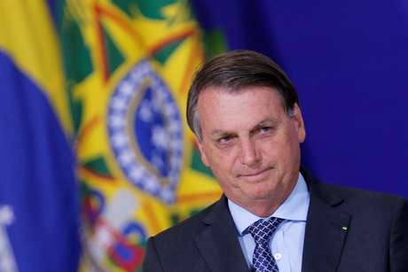 Bolsonaro edita MP que permite compra de vacinas contra Covid-19 antes do registro da Anvisa