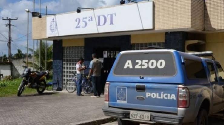 Homem é preso acusado de agredir a própria mãe em Dias d’Ávila 