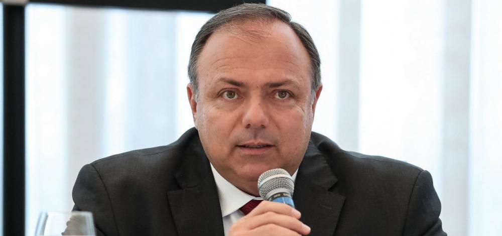 Ministério da Saúde assina acordo para compra de 100 milhões de doses da CoronaVac