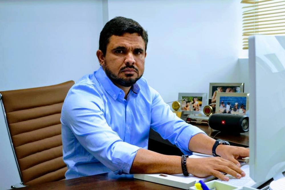 Prefeito de Itanagra encontra prefeitura com sistemas apagados e sem senhas à redes sociais 