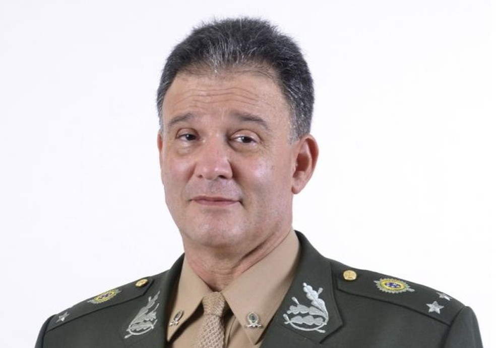 Diretor responsável pelo Enem, general da reserva Carlos Roberto Pinto de Souza morre de Covid-19