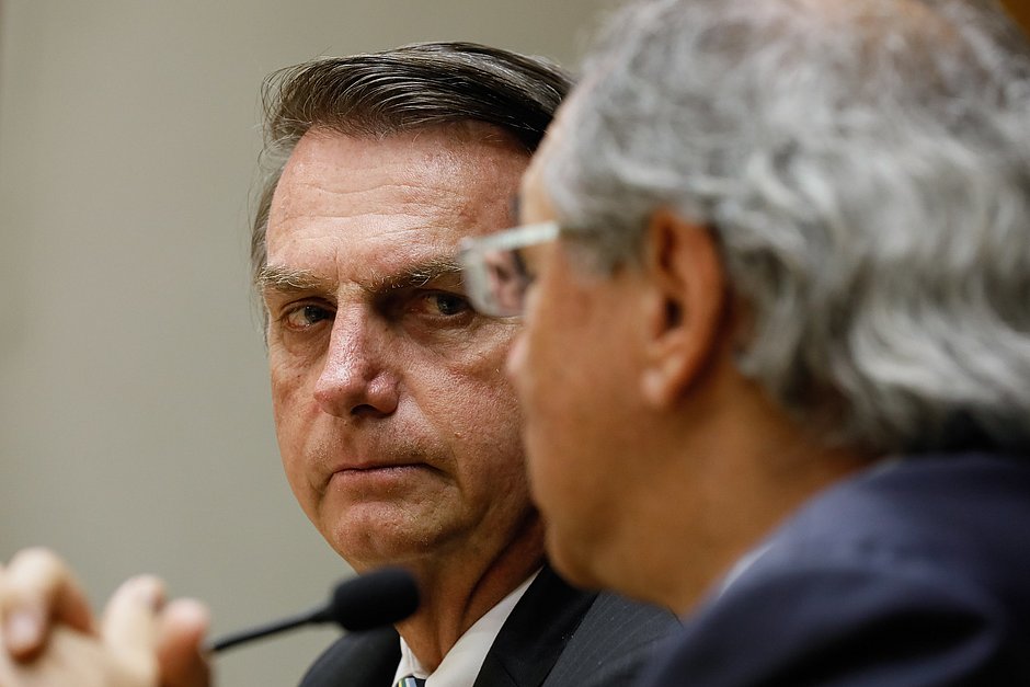 Bolsonaro quer demitir presidente do Banco do Brasil após desgaste com demissões