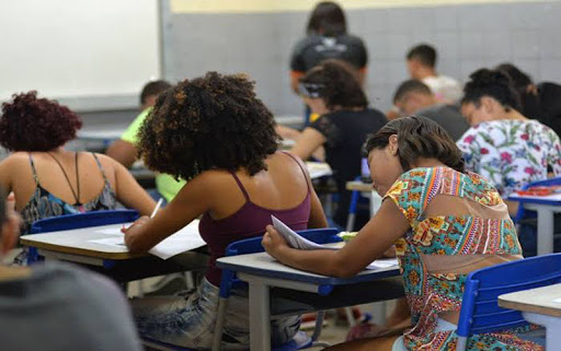 Alunos do Litoral irão à sede fazer prova do Enem em ônibus da Prefeitura