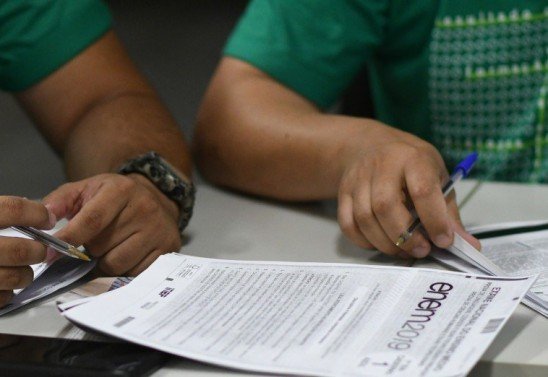 Defensoria entra com pedido para anular decisão que mantém Enem neste domingo