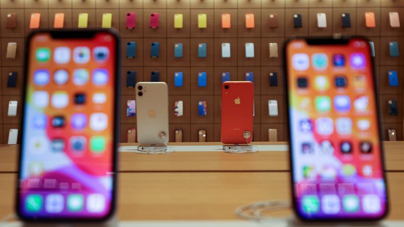 Apple economiza mais de R$ 1 bilhão na venda de iPhone sem carregador