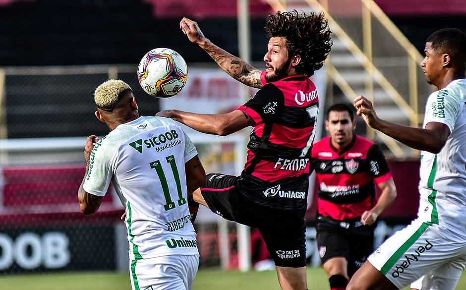 Time que mais empatou na Série B, Vitória paga conta na reta final