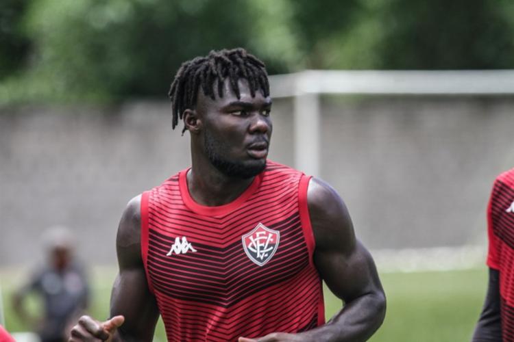 Jordy Caicedo aciona Vitória na Justiça e pede rescisão de contrato