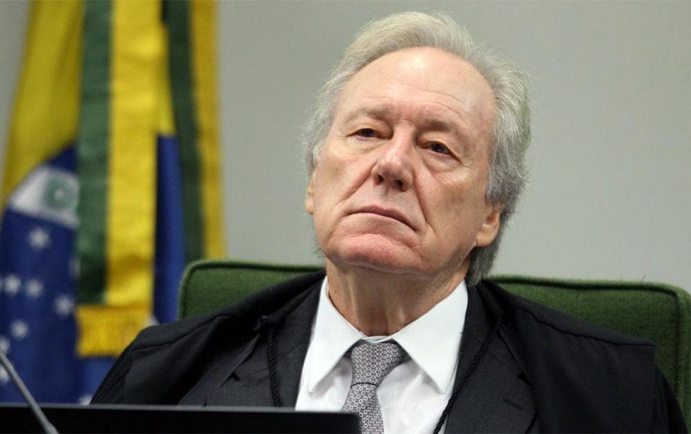 Lewandowski intima governo a atualizar cronograma de vacinação contra a Covid