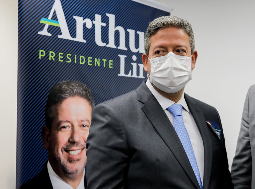 Arthur Lira cresce com apoio formal do PSL e Baleia Rossi fica na berlinda