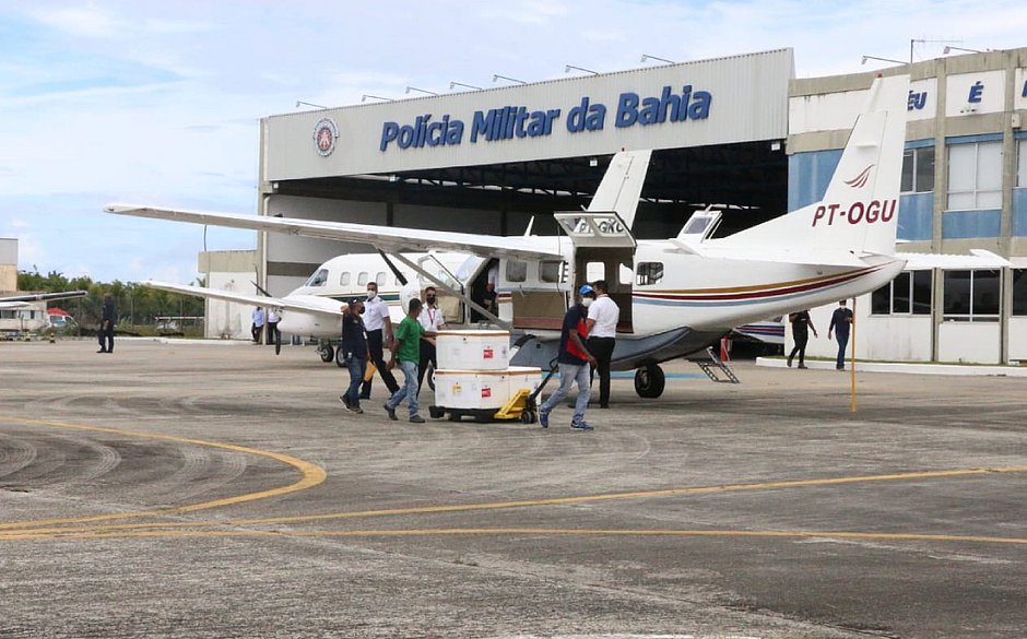 PM e CMG iniciam transporte aéreo de imunizantes do novo coronavírus
