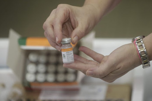 Mais de 54 mil doses da vacina CoronaVac chegam na Bahia