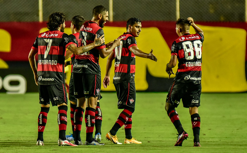 Vitória vence o Botafogo-SP e garante permanência na Série B
